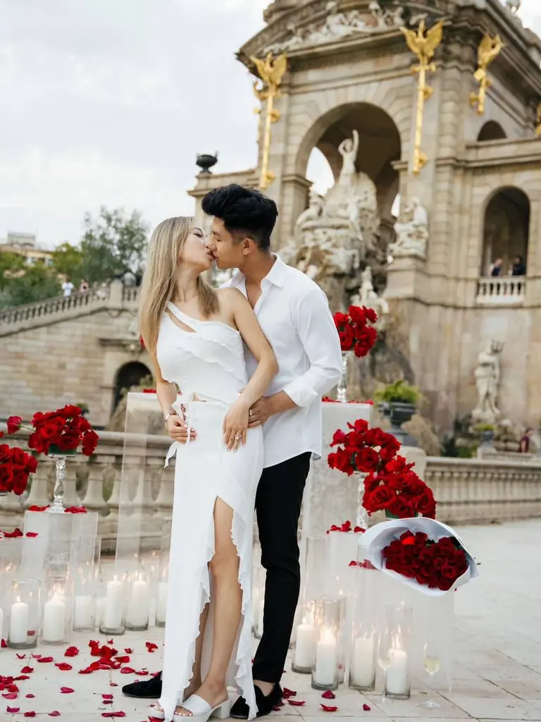Parc de la Ciutadella marriage proposal setup detail 4 in Barcelona
